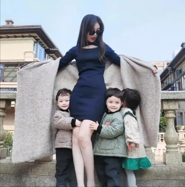 李雪珂30岁未婚”借精”生育三胞胎混血宝宝，为什么不结婚？原因有三个！