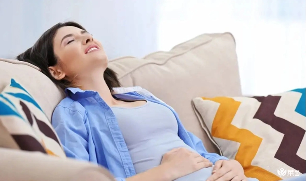 胚胎移植后4大原因腹胀别以为很正常，均影响胚胎着床